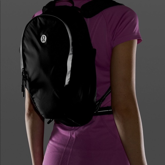 Lululemon Black Fast and Free Backpack 13L - Picture 2 of 6